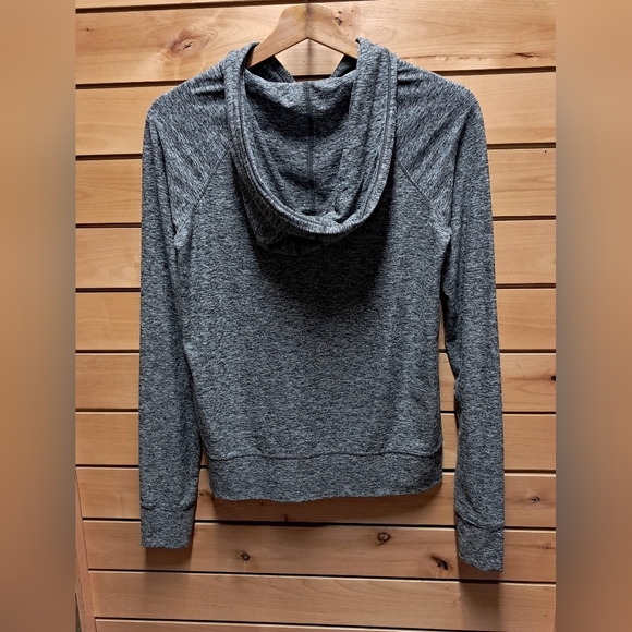 Outdoor Voices Performance Pullover Size S - Picture 5 of 7